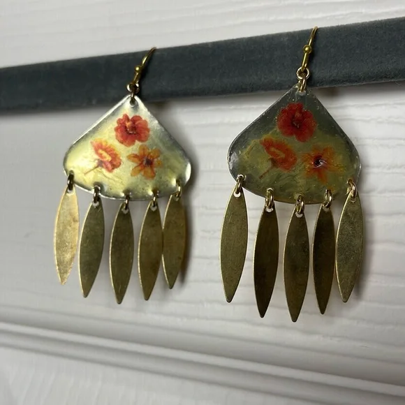 😀 Free w/ Purchase Lot of 2 Boho Gold Tone Dangle Earrings - Picture 3 of 4